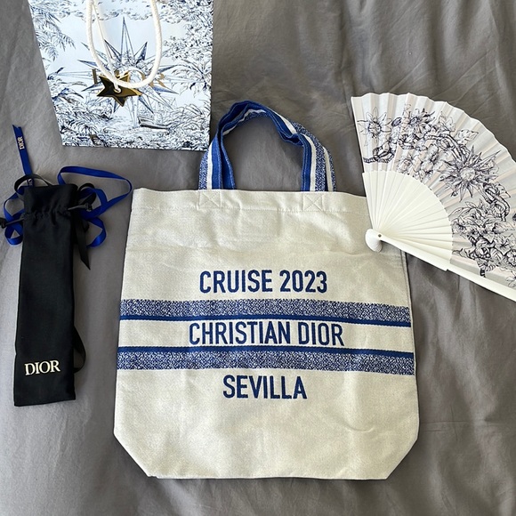 CHRISTIAN DIOR Cruise 2023 Tote Bag & Folding Fan - Picture 1 of 5